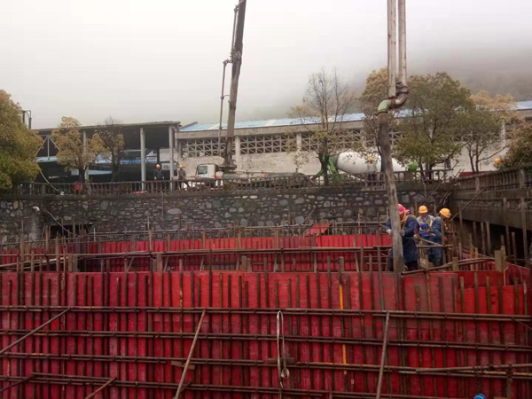 銅冠新技術環(huán)保水池改造工程正在施工